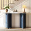 Console étroite avec plateau ovale en faux marbre, vestibule rustique et canapé pour une décoration intérieure élégante-810025924