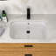 Lavabo de salle de bain encastré en céramique avec trop-plein