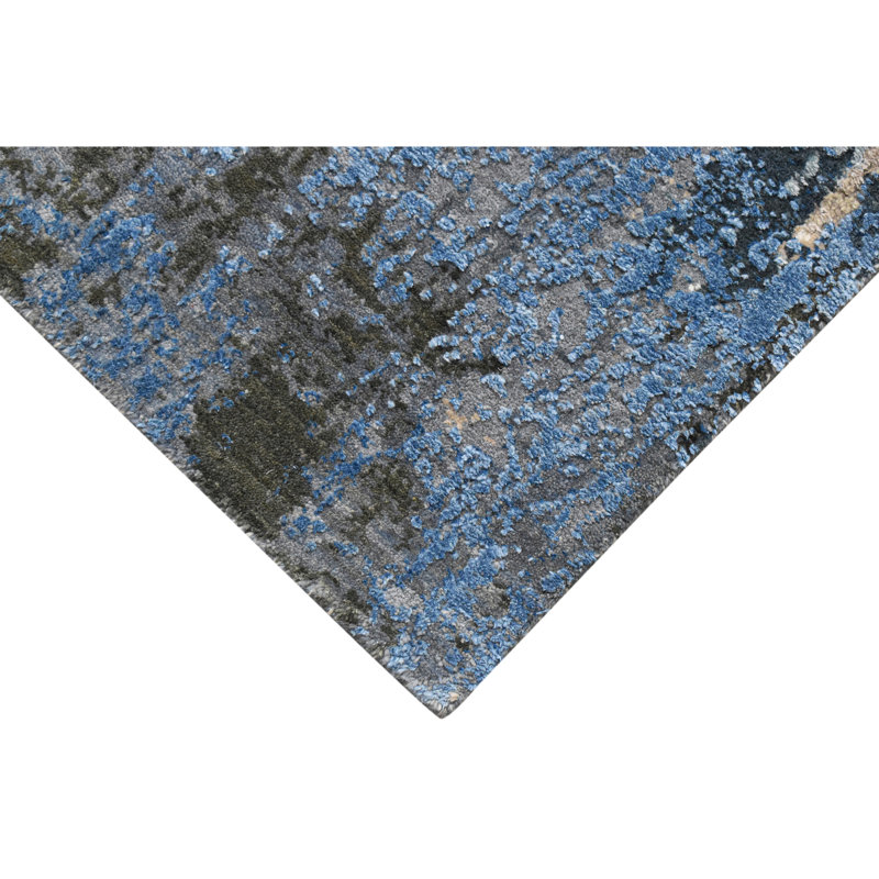 Abstract Area Rug in Ivory/Light Blue
