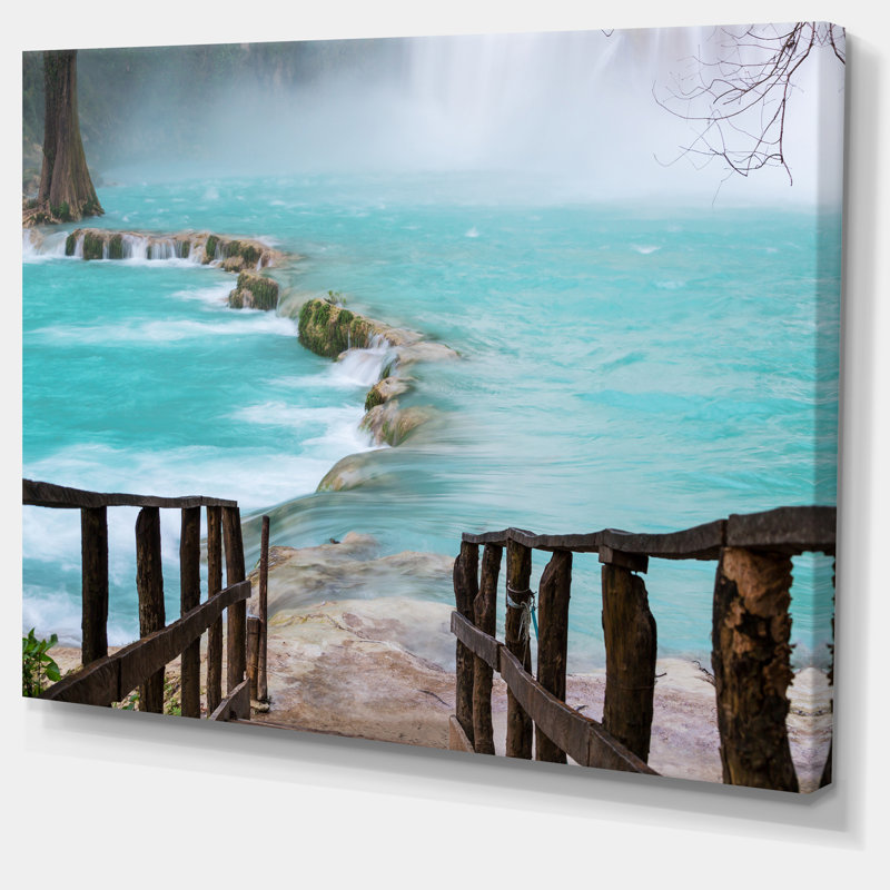 « old bridge into mexico cascade », impression sur toile tendue, H 28 po x l 60 po