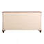 Commode avec boutons décoratifs