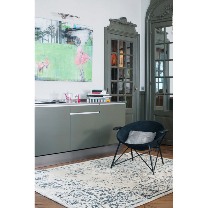 Mirage Silk Oriental Area Rug in Silver/Blue, Rectangle 5'7" x 7'10"
