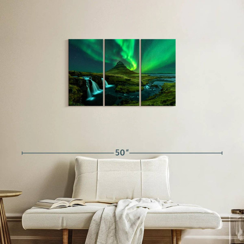 Alvord Kirkjufellsfoss Northern Lights, 20" H x 33" W