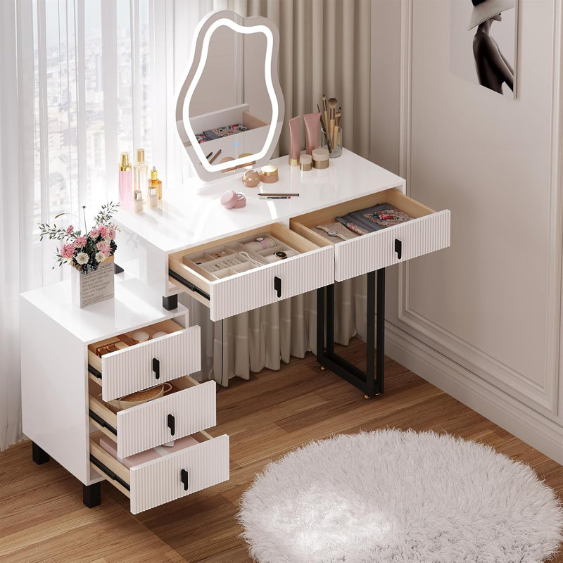 Dressing Table with Mirror