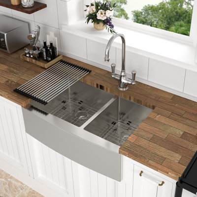 Évier de cuisine de ferme avec grille d'évier et ensemble de drain L 33 po x l 21 po
