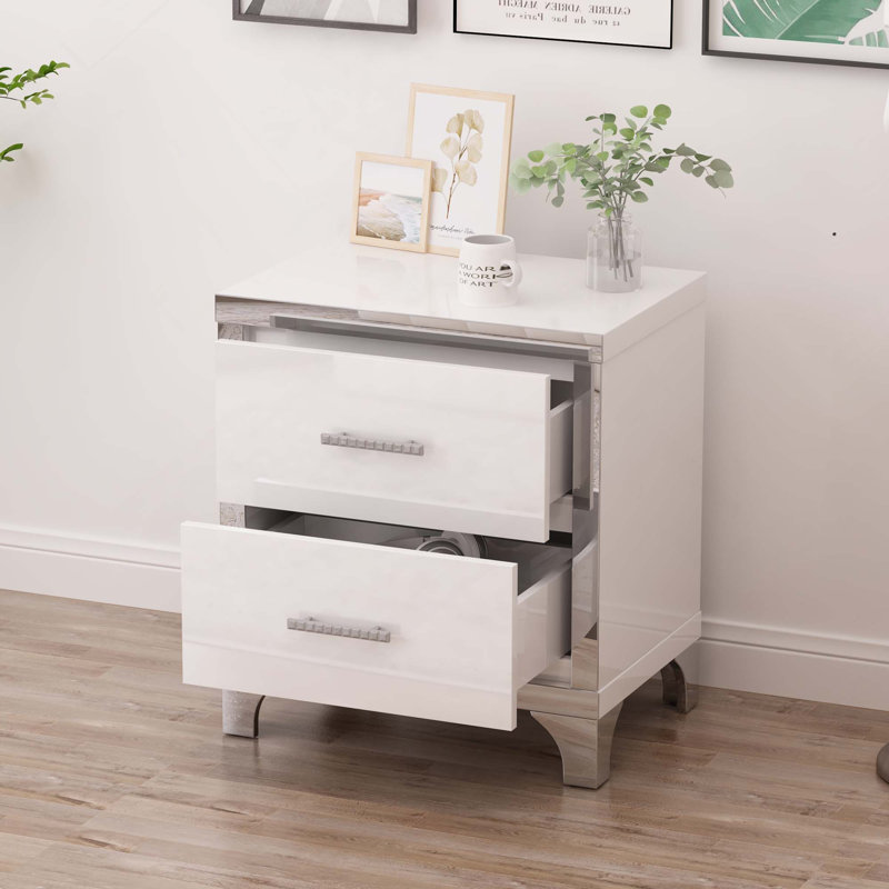 Élégante table de chevet ultrabrillante avec poignée en métal et 2 tiroirs pour la chambre à coucher et le salon, Blanc
