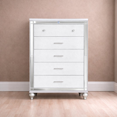 Denard Chest