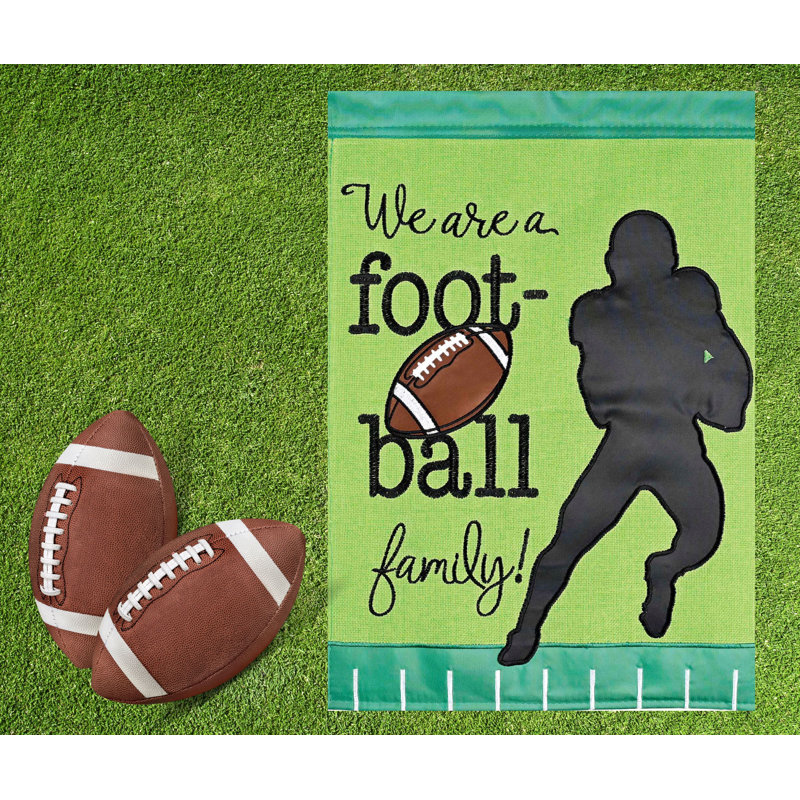 Drapeau de jardin, football, silhouette de famille