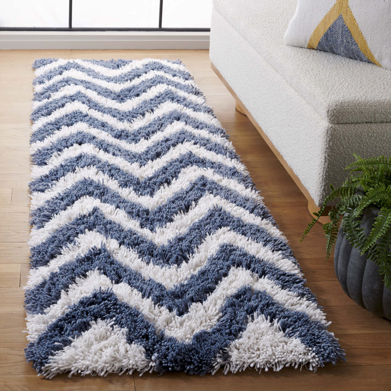Delane Handmade Tufted Ivory/Blue Area Rug, Runner 2'3" x 8'