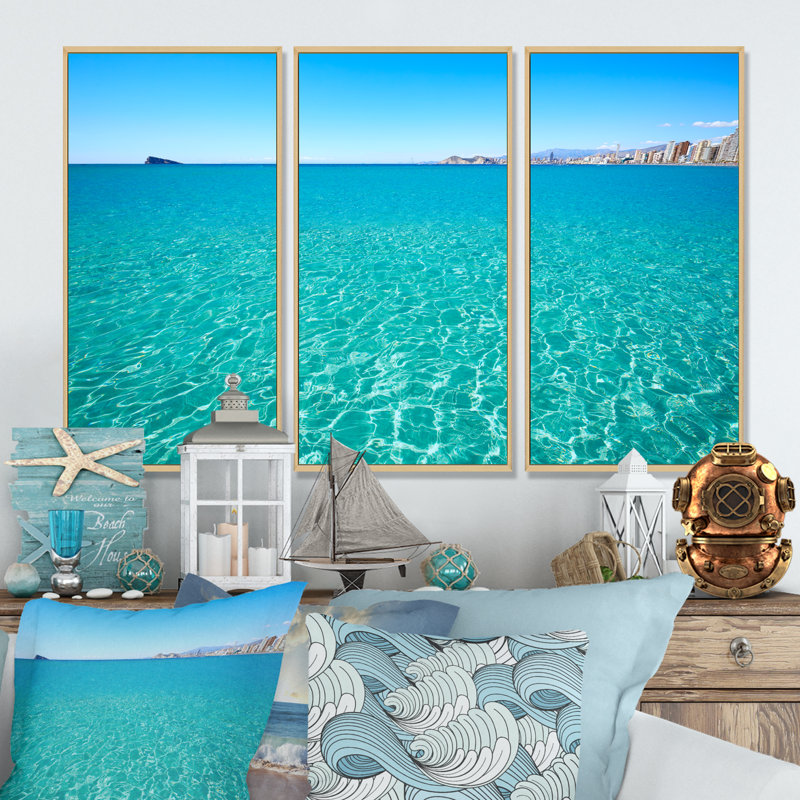 «Blue Benidorm Levante Beach - Sea & Shore», ensemble de 3 toiles murales encadrées, H 32 po x l 48 po x P 1 po, Brun