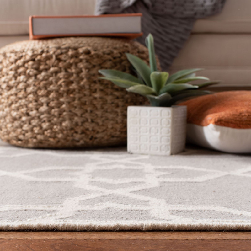 Rodgers Hand Woven Flat Weave Wool/Cotton Geometric Rug in Ivory/Gray, Round 8'