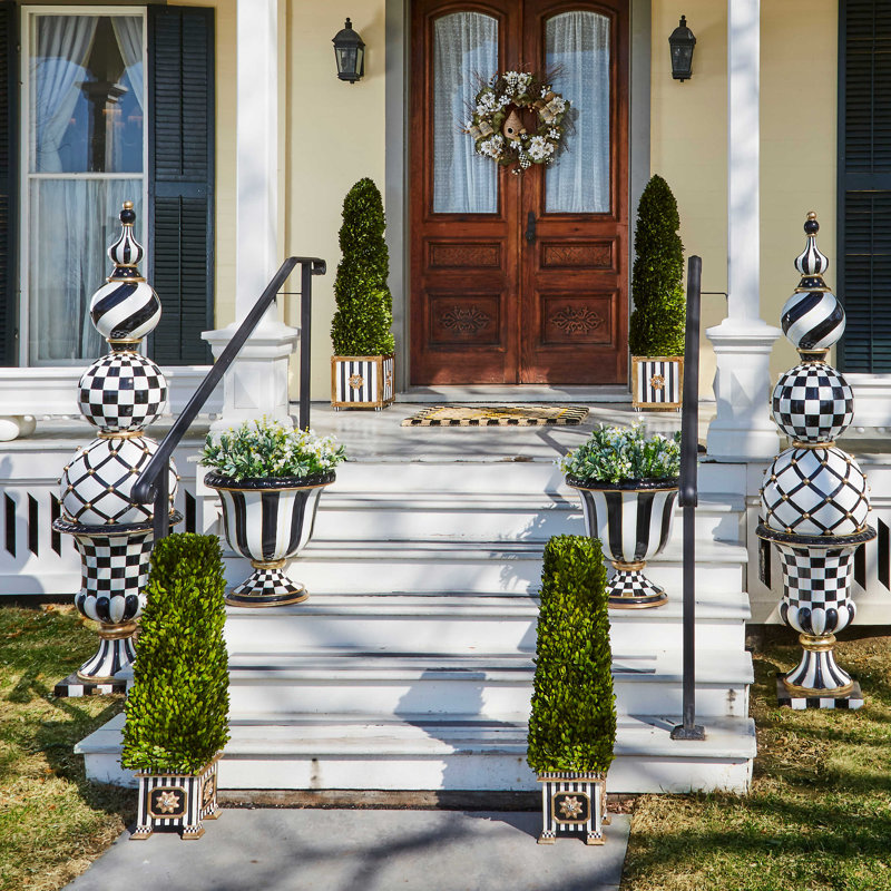 Courtly Check® Trophy Topiary Figurine