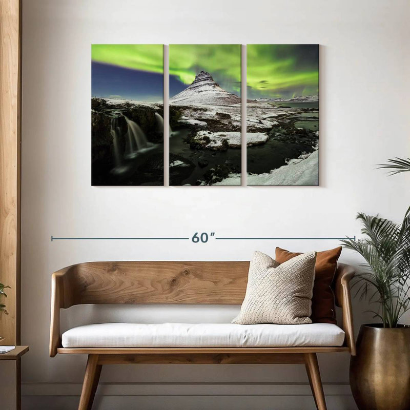 Alvord lumières polaires au-dessus de Kirkjufell, H 28 po x l 45 po