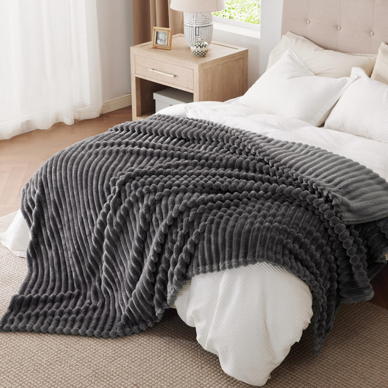 Bedsure 300gsm Soft Cozy Flannel Fleece Blanket For Bed&Couch GentleSoft™️, Home Decor, All Season Gift, Queen, Grey