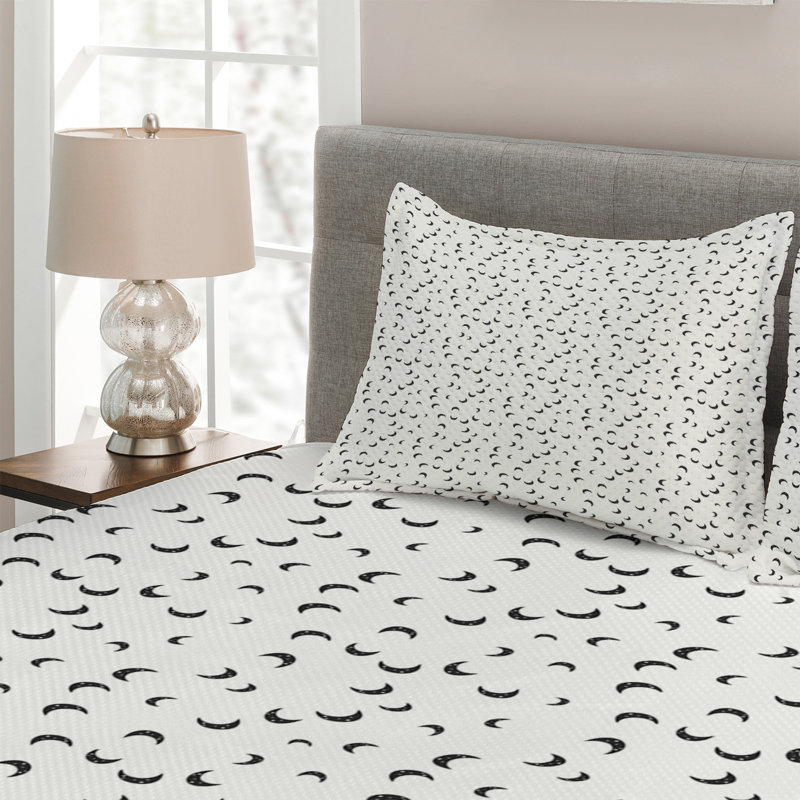 Half Moon Modern & Contemporary Coverlet, King Bedspread + 2 Shams