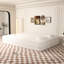 Lit pleine grandeur pliant, tissu, noyau en mousse, 2 coussins, beige, sans assemblage, tissu convertible pour espaces avec mousse, espace