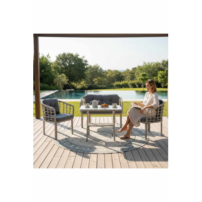 Ensemble de mobilier de jardin