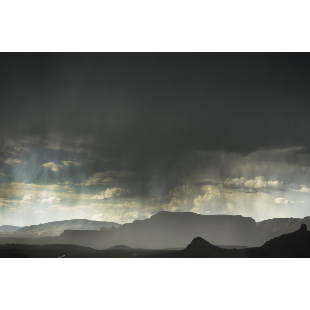 Gewitter Regen Hagel Microburst von ChuckSchuggraphy - Leinwandbild