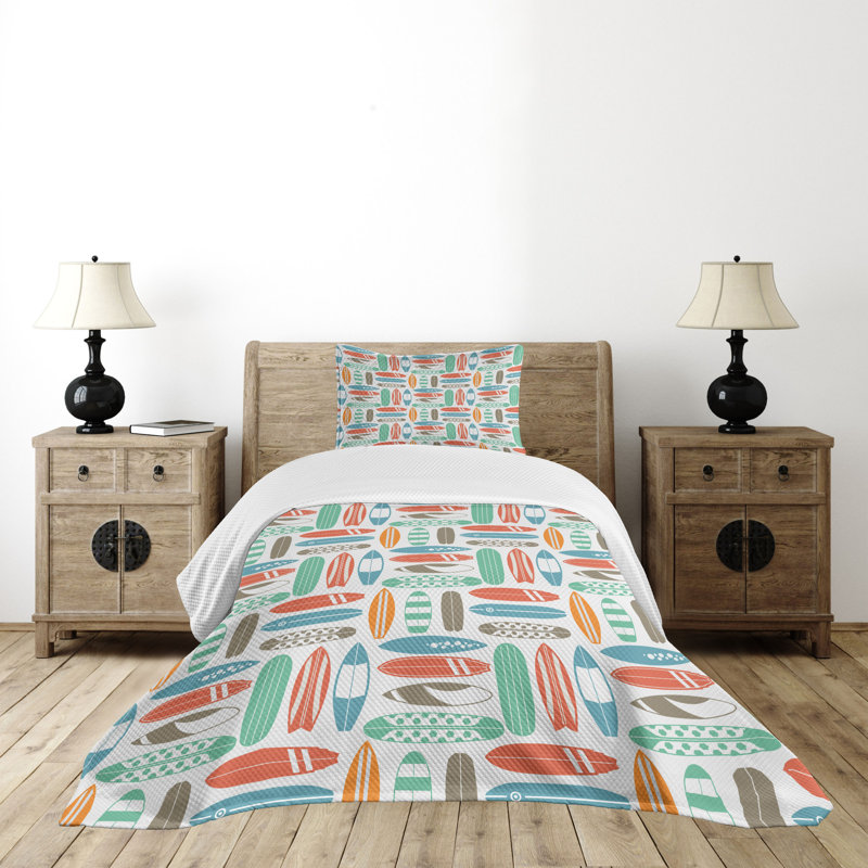 White Twin Kids Surfboard Quilted Bedspread Set