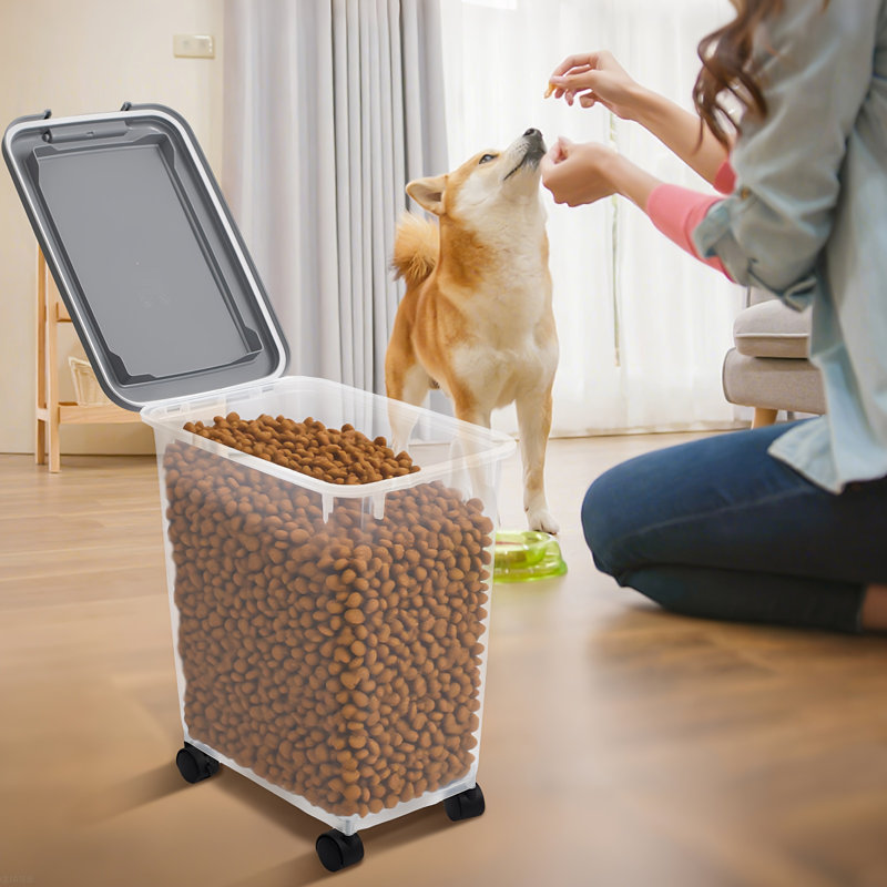 Contenant pour aliments pour animaux 30lbs / 11lbs avec roulettes, bac en plastique transparent avec joint à couvercle encliquetable - Garde les croquettes, les granules et les graines fraîches pour les chiens, les chats et les oiseaux, comprend une cuillère de 2 tasses
