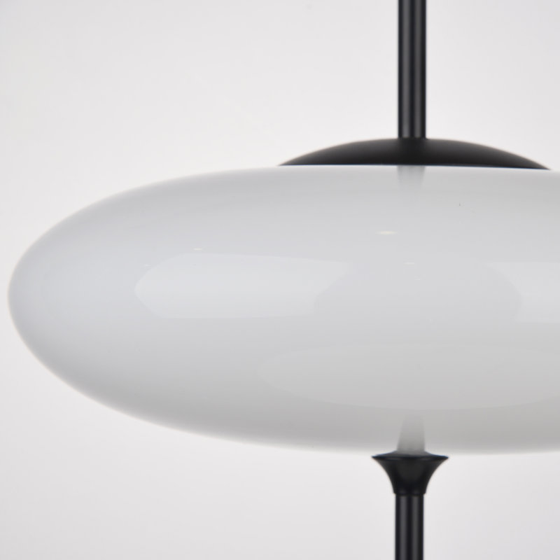 Luminaire suspendu en verre blanc avec métal noir