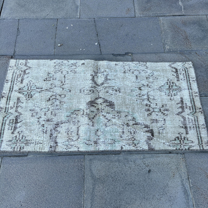 Vintage Small Turkish Oushak Wool Rug with Tassels Perfect for Entryway Décor
