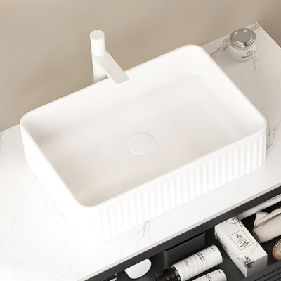 Vasque de salle de bain en céramique de 50 cm (20 pouces) sans meuble, lavabo blanc alliant durabilité et esthétique, trou de robinetterie pré-percé de 3,5 cm (1,38 pouce), cache-trou pour tuyau de vidange extensible, lavabo moderne et élégante.