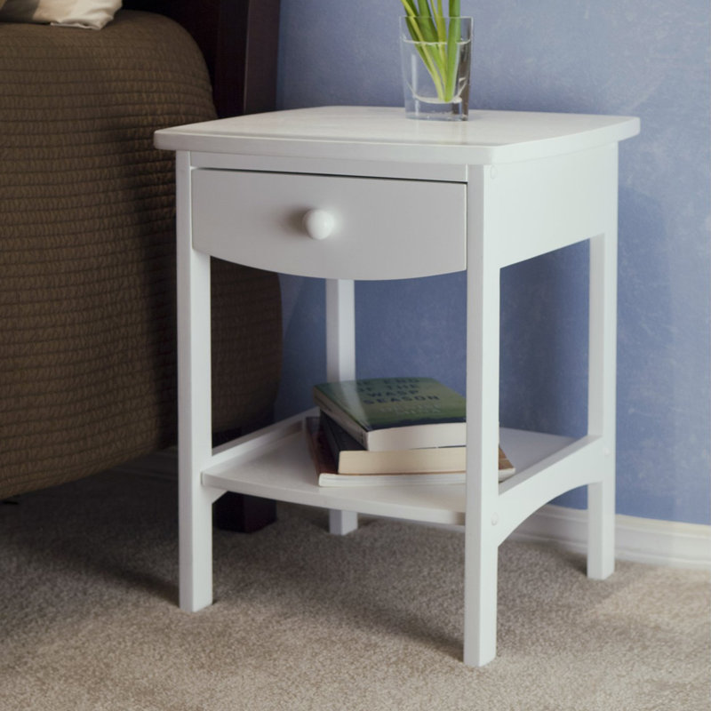 Ackler 18'' W Nightstand, White