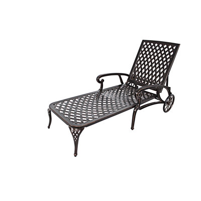 Ensemble d'une chaise longue extérieure