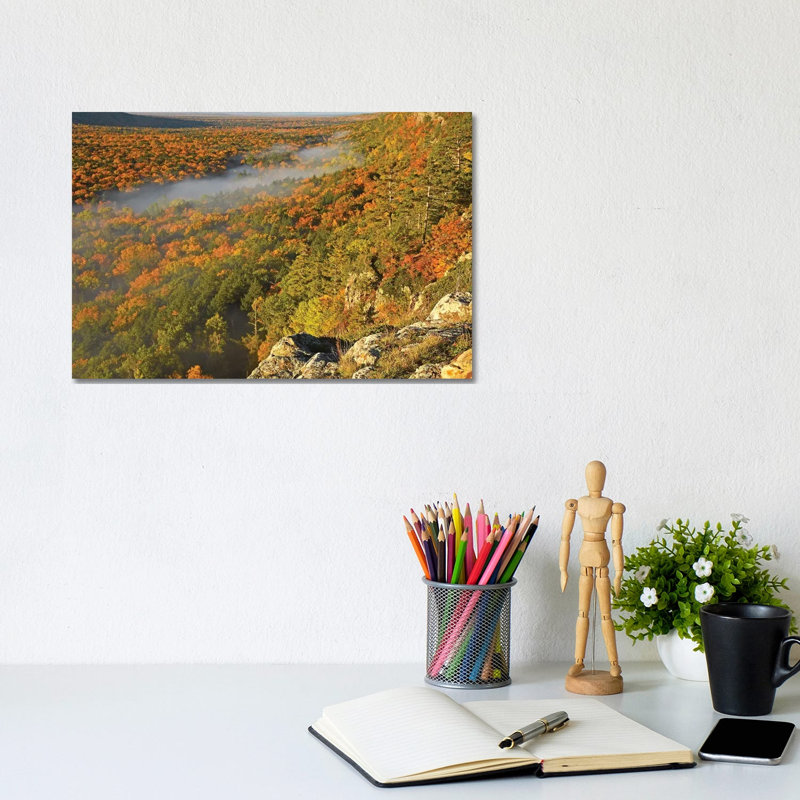 Autumn Colors At Lake Of The Clouds by Brian Wolf - Wrapped Canvas Print, 20.32 cm H x 30.48 cm W
