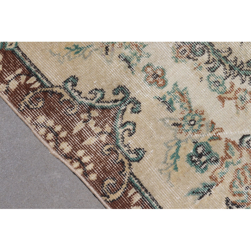 Tapis turc rétro anatolien beige - décoration de plancher d'intérieur faite à la main avec des motifs colorés