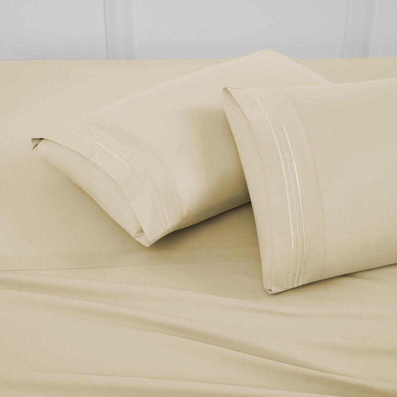 Taies d'oreiller luxueuses en microfibre brodée (paquet de 2) par Sweet Home Collection®, Taie d’oreiller standard, Beige