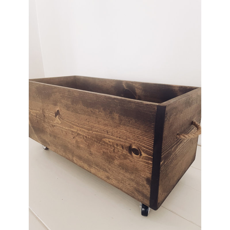Boîte de rangement en bois massif personnalisable Addielynn