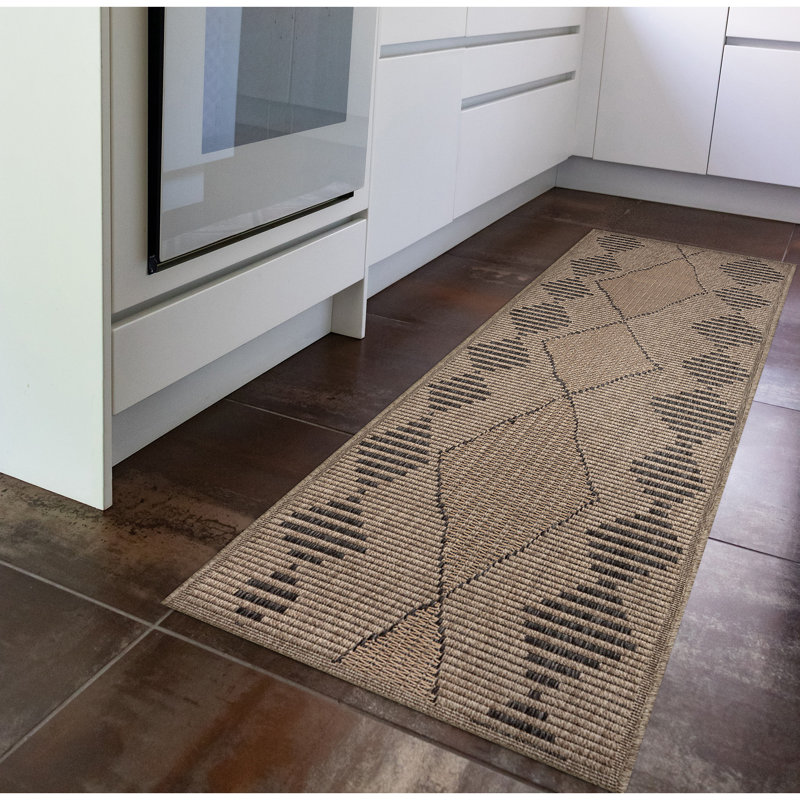 Tapis intérieur / extérieur Courtdale, Tapis de couloir 1 pi 11 po x 7 pi 6 po