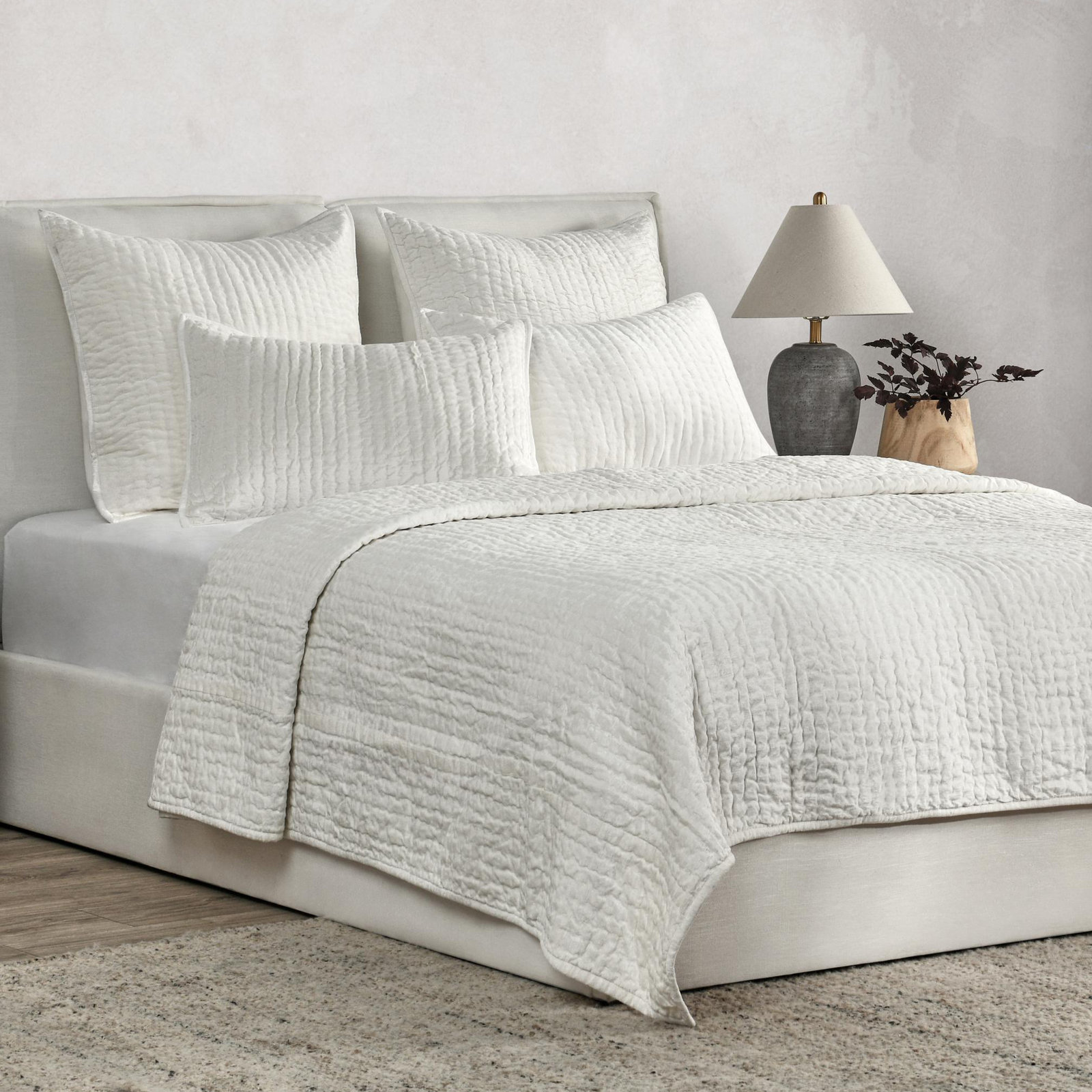 Tasmin Velvet Quilt, King Quilt, Ivory