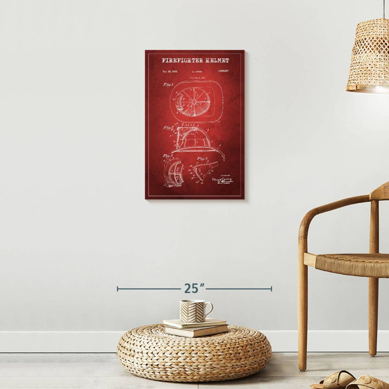 Casque de pompier breveté sur toile, H 24 po x l 16 po x P 1,25 po