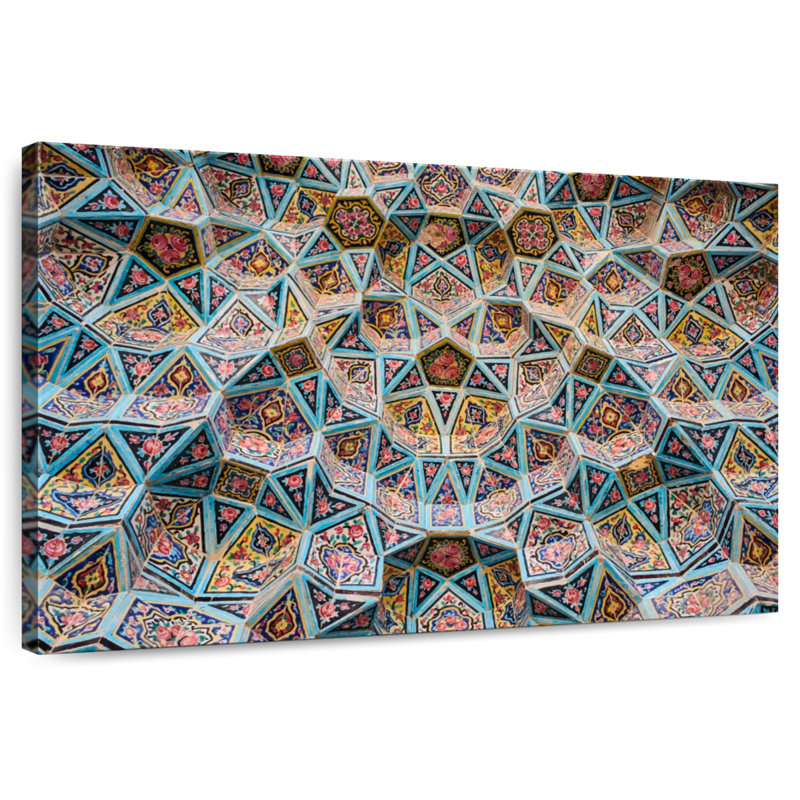 Lilie Nasir Al Molk Ceiling