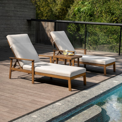 Ensemble de chaises longues d'extérieur SeeHill en aluminium 3 pièces avec 2 chaises, table d'appoint, coussins épais et dossiers réglables en 6 positions, idéal pour la piscine et la terrasse.