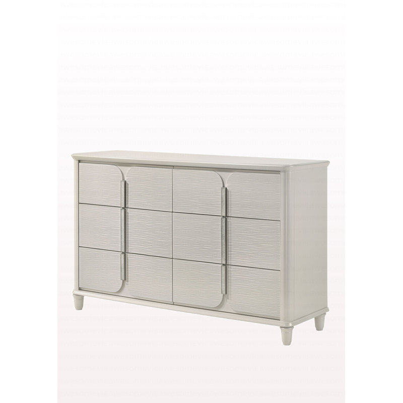 Commode de style moderne avec finition blanche