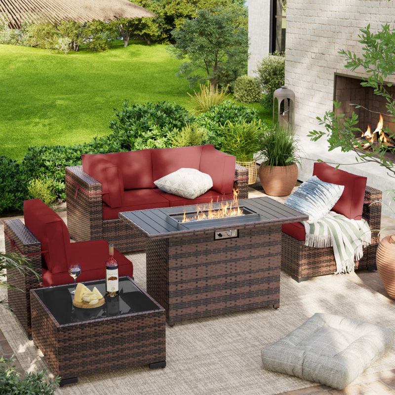 4- Person Outdoor Seating Group With Cushions, Burgundy