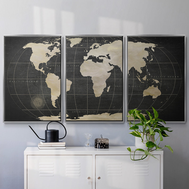 «Vintage World Map», peinture sur toile 3 pièces, H 24 po x l 48 po, Encadrement argenté