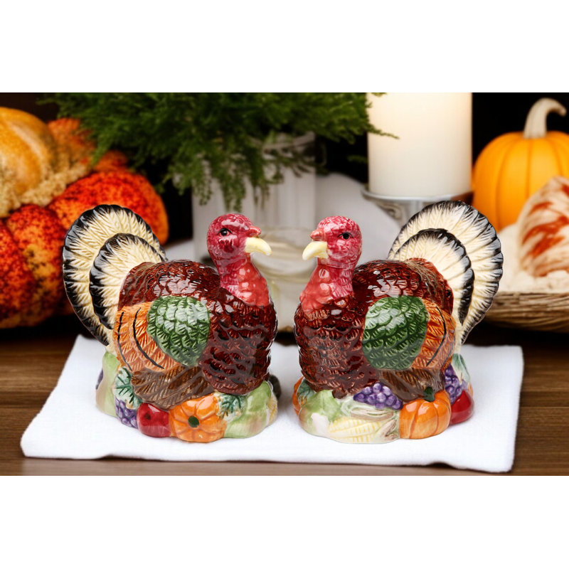 Cosmos Gifts Turkey Salt and Pepper Set
