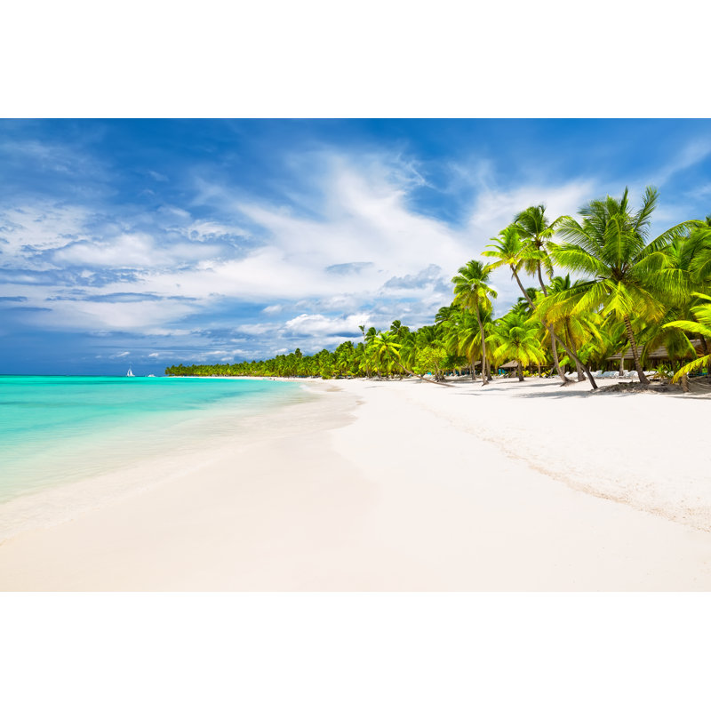 White Sandy Beach par Preto_Perola - Photographie de toile tendue, L 48 po x H 32 po