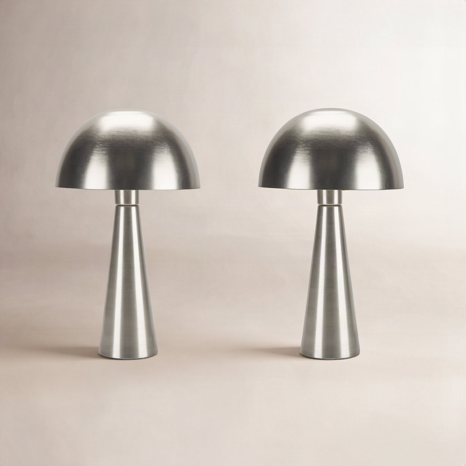 Berit Table Lamp, Silver
