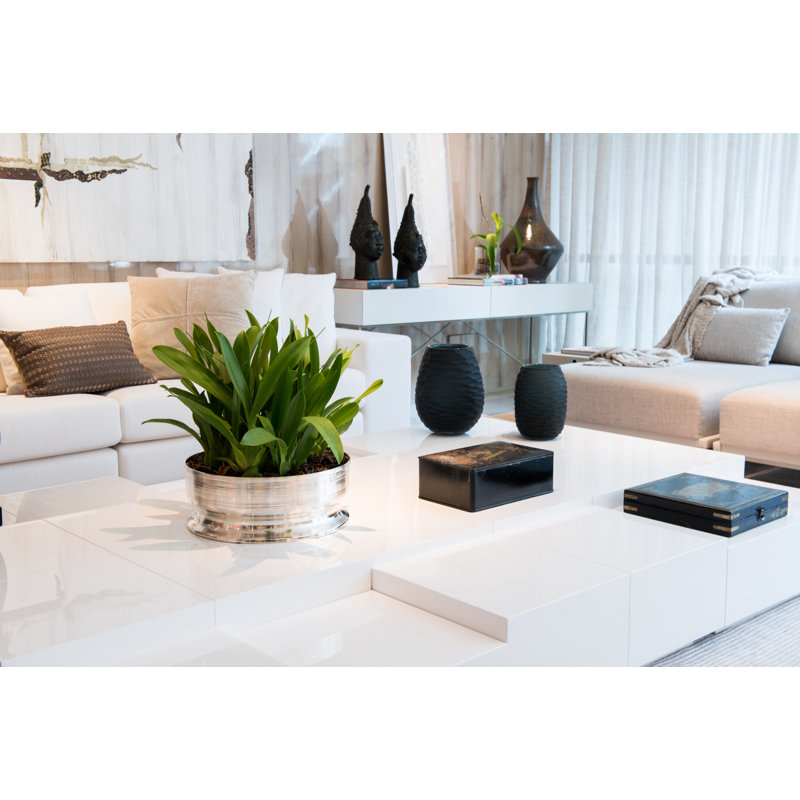 Vasos E Centros De Mesa Metal Planter, 13" H x 13" W x 5" D