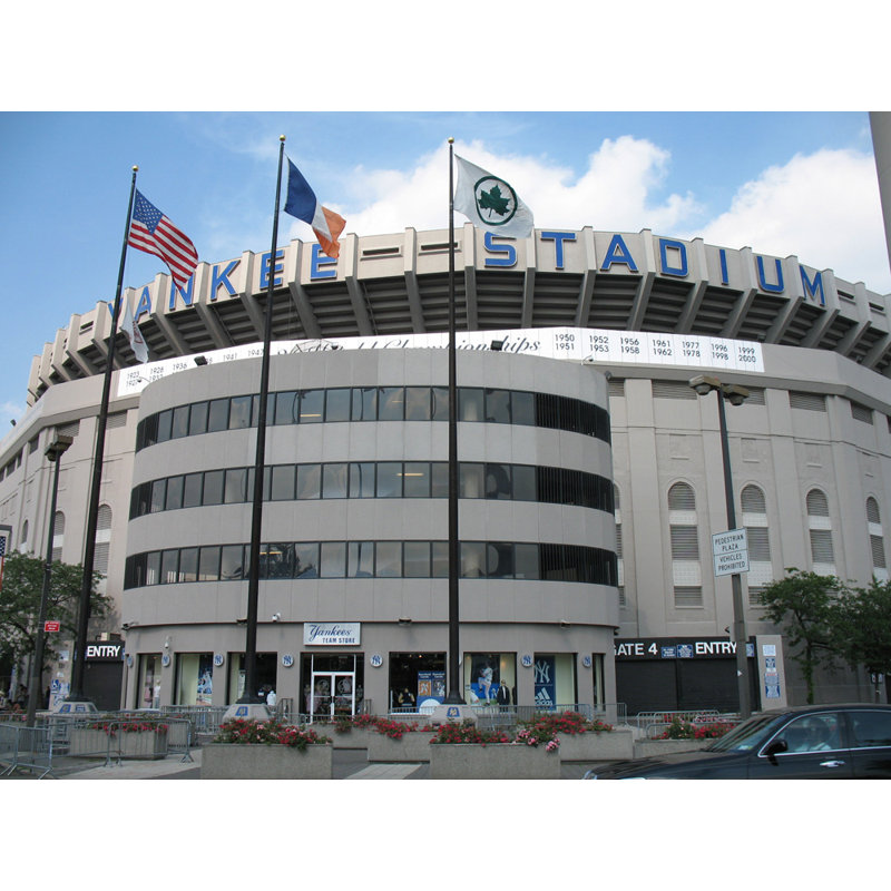 Yankee Stadium, H 18 po x l 24 po