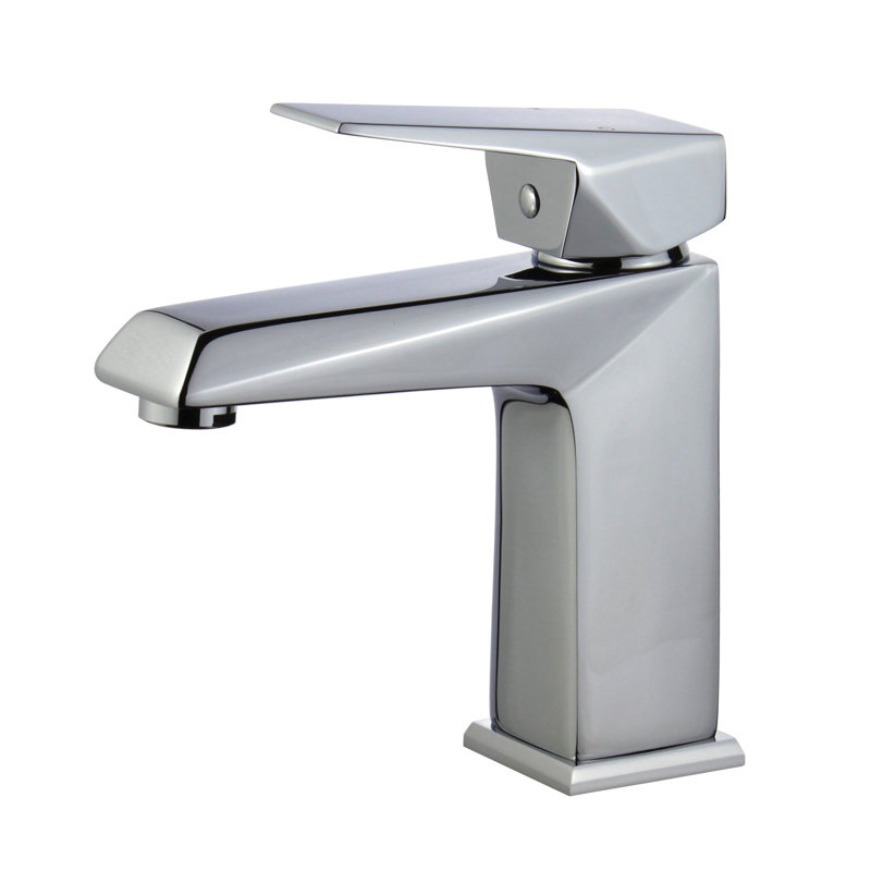 Avian Single-handle Bathroom Faucet with Drain Assembly, Polished Chrome