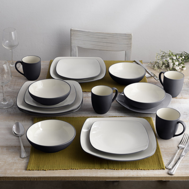 Service de table carré 16 pièces Noritake Colorwave, service pour 4, Graphite