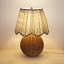 Lampe de table en rotin avec abat-jour en tissu plissé-1079950439