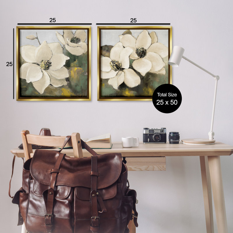 «Blooming Magnolia Blossom», ensemble de 2 toiles flottantes encadrées par Lanie Loreth, Cadre flottant métallique doré